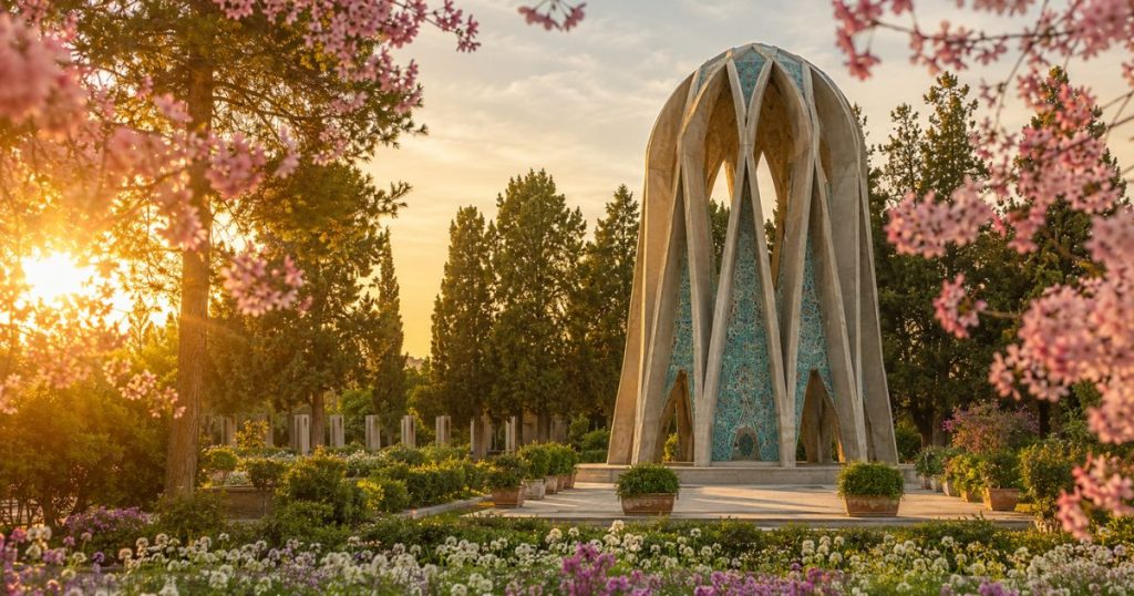 آرامگاه خیام